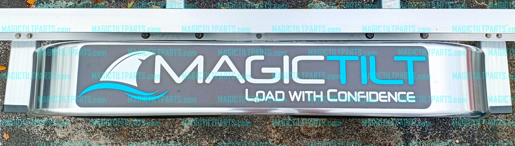 NON-SKID "MAGIC TILT" FENDER DECALS "NEW STYLE" (ALL) (image for) NON-SKID "MAGIC TILT" FENDER DECALS "NEW STYLE" (ALL)